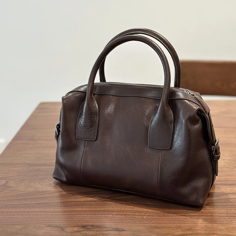 Johnature Retro Genuine Leather Women's Handbag 2025 New High-quality Cowhide Boston Bag Commuting Versatile Shoulder Bags
Johnature Retro Genuine Leather Women's Handbag 2025 New High-quality Cowhide Boston Bag Commuting Versatile Shoulder Bags