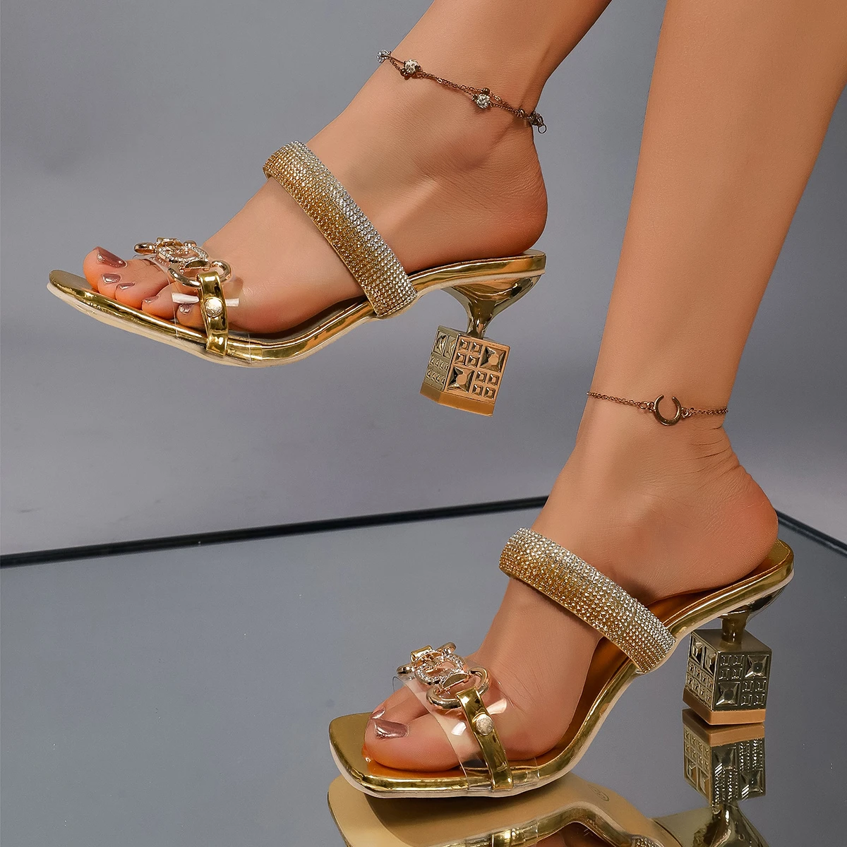 Женские босоножки на высоком каблуке, лето 2024, роскошная женская нескользящая дизайнерская обувь, модные удобные сандалии без шнуровки, Zapatos De Mujer
Женские босоножки на высоком каблуке, лето 2024, роскошная женская нескользящая дизайнерская обувь, модные удобные сандалии без шнуровки, Zapatos De Mujer