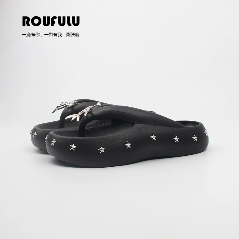 Women's 2026 Summer New Sandals Fashion Rivets Trendy Cool Girl Beach Slippers Thick-soled Sandals
Women's 2026 Summer New Sandals Fashion Rivets Trendy Cool Girl Beach Slippers Thick-soled Sandals