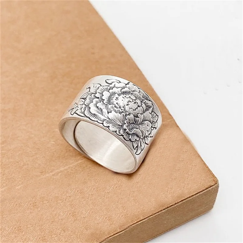 Винтажное рельефное кольцо с цветком пиона, женские ювелирные изделия, индивидуальное широкое кольцо на удачу, женские аксессуары на палец, регулируемые
Винтажное рельефное кольцо с цветком пиона, женские ювелирные изделия, индивидуальное широкое кольцо на удачу, женские аксессуары на палец, регулируемые