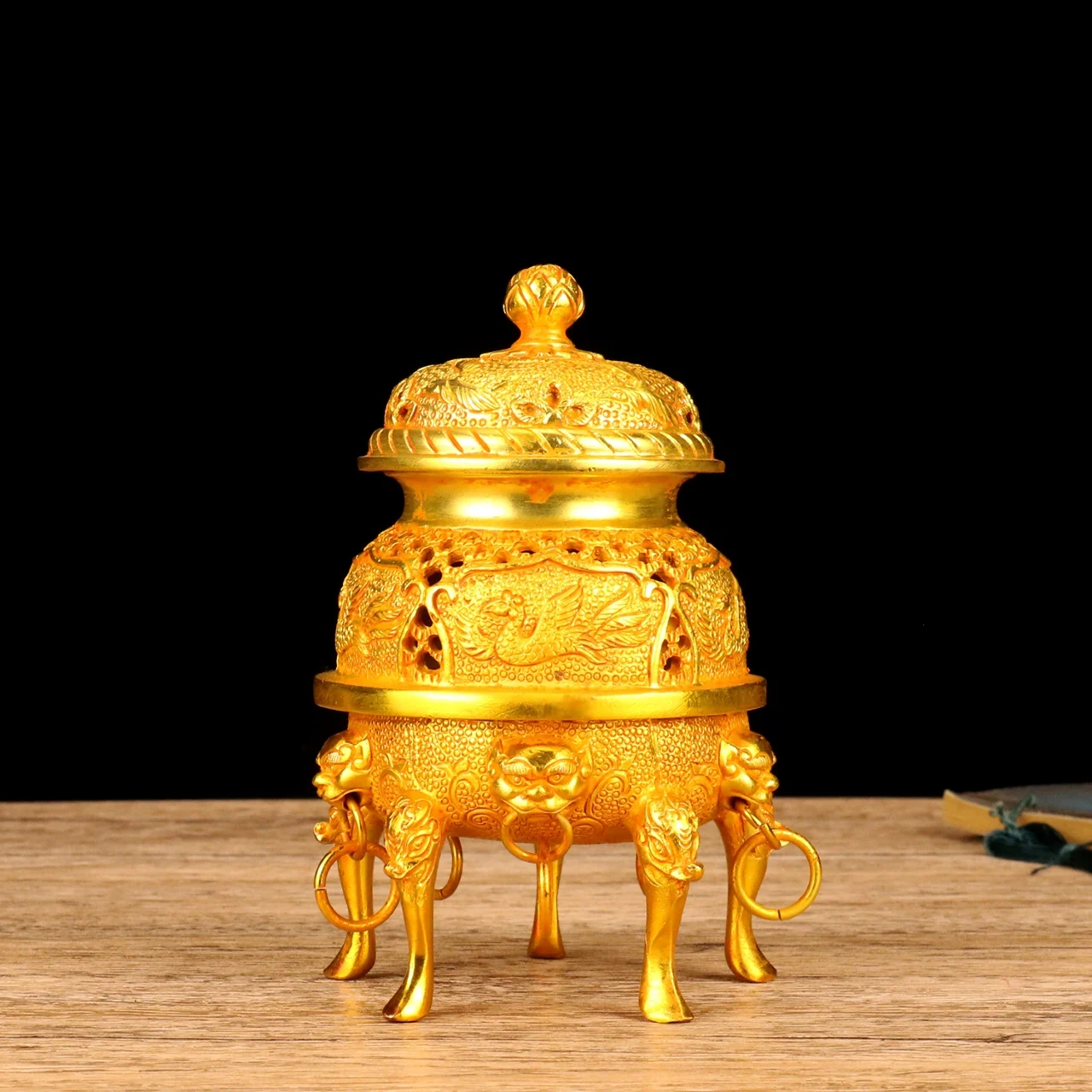 Pure Copper Gilded Ornaments Sculptures Home Crafts Beautiful Appearance Suitable For Collection And Decoration
Pure Copper Gilded Ornaments Sculptures Home Crafts Beautiful Appearance Suitable For Collection And Decoration