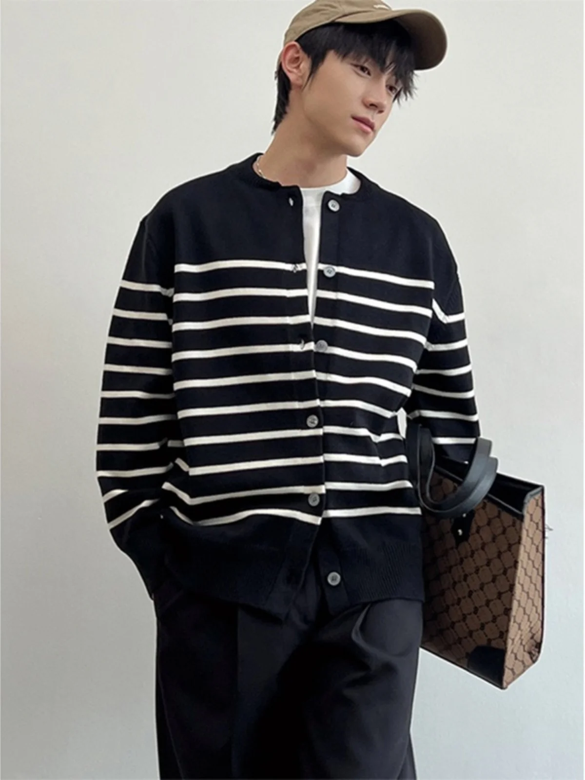 Men's Knitted Casual Stripe Sweater Coat Autumn Winter Door Tube Collar Design Classic Simple Faion Ci Sle Long Sve ...
Men's Knitted Casual Stripe Sweater Coat Autumn Winter Door Tube Collar Design Classic Simple Faion Ci Sle Long Sve ...