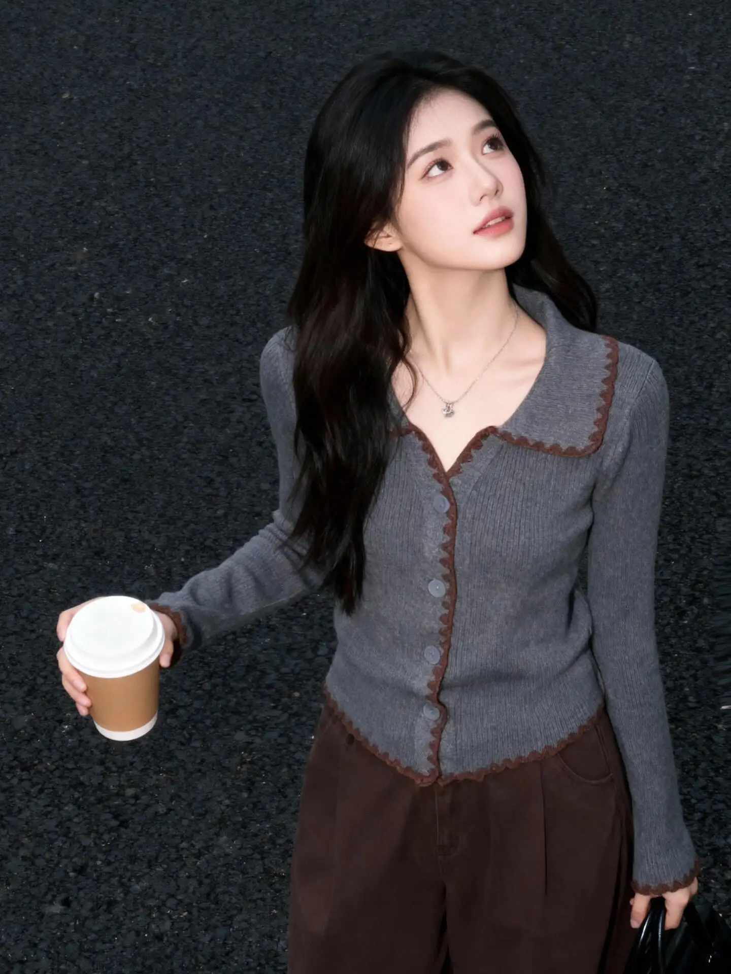 Chic Grey Knitted Button-Up Cardigan Women's Slim Fit Base Layer Sweater Commute Style Long Sleeve Warmth Emitting Fashionabl...
Chic Grey Knitted Button-Up Cardigan Women's Slim Fit Base Layer Sweater Commute Style Long Sleeve Warmth Emitting Fashionabl...