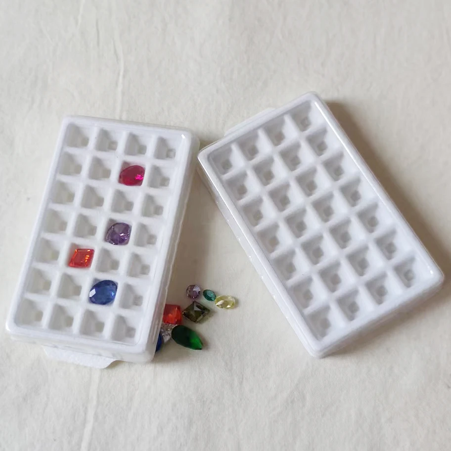 Органайзер для ювелирных изделий с бриллиантами, лоток на 28 ячеек, коробка для хранения камней и аксессуаров, контейнер для камней 8x8 мм, демонстрационная коробка для цирконов
Органайзер для ювелирных изделий с бриллиантами, лоток на 28 ячеек, коробка для хранения камней и аксессуаров, контейнер для камней 8x8 мм, демонстрационная коробка для цирконов