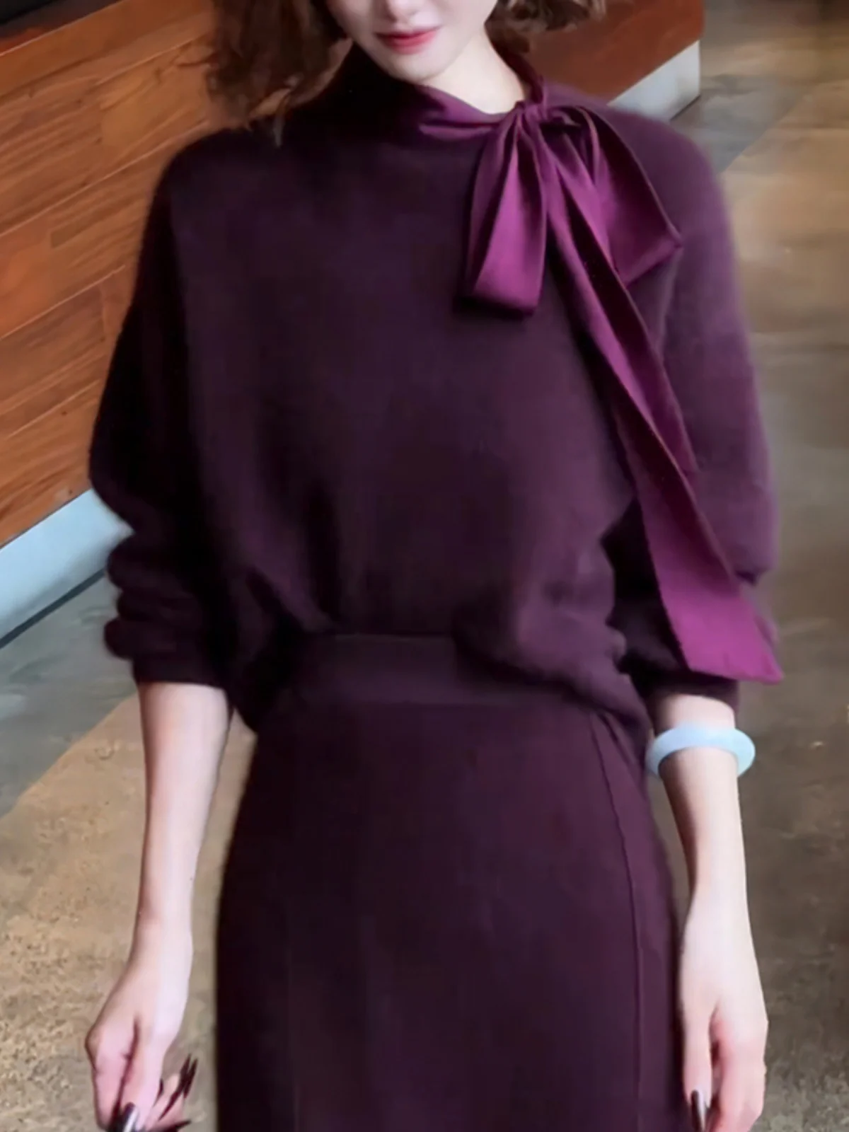 Мягкий европейский трикотажный джемпер с узлом и длинными рукавами для женщин: модный и красивый цветной топ в стиле кэжуал
Мягкий европейский трикотажный джемпер с узлом и длинными рукавами для женщин: модный и красивый цветной топ в стиле кэжуал