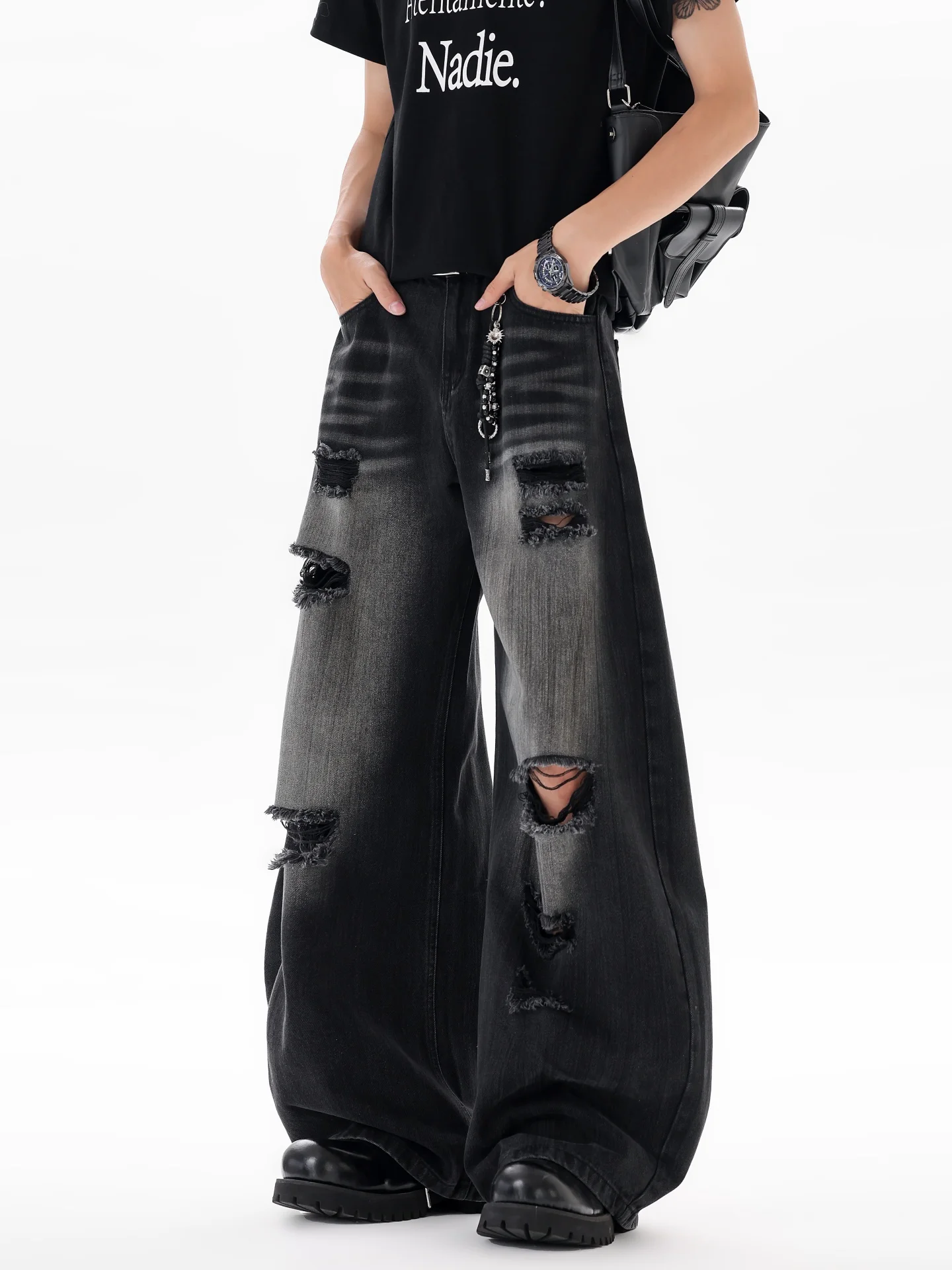 Trendy Heavyweight Washed Ripped Denim Jeans Men's Vibe American High Street Retro Hip Hop Straight Leg Wide Leg Long Pants
Trendy Heavyweight Washed Ripped Denim Jeans Men's Vibe American High Street Retro Hip Hop Straight Leg Wide Leg Long Pants