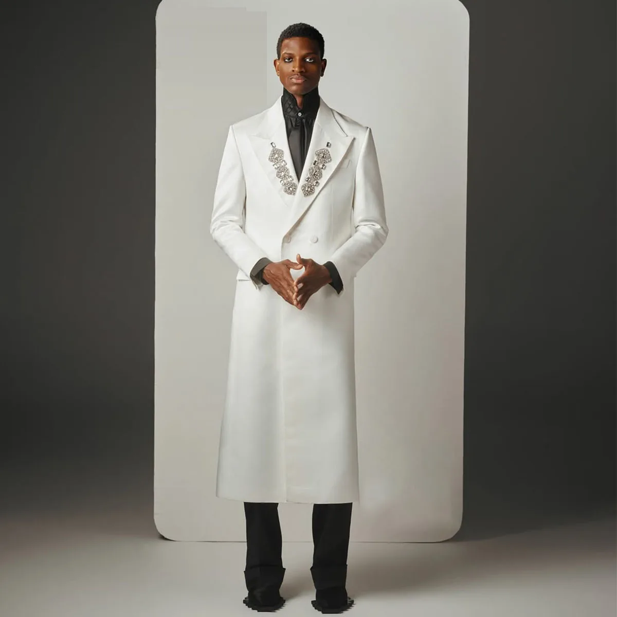 Индивидуальные мужские костюмы из 2 предметов, роскошные, приталенные, с бриллиантами, для свадьбы, смокинги для жениха, блестящие мужские пиджаки для выпускного вечера, trajes para hombre
Индивидуальные мужские костюмы из 2 предметов, роскошные, приталенные, с бриллиантами, для свадьбы, смокинги для жениха, блестящие мужские пиджаки для выпускного вечера, trajes para hombre