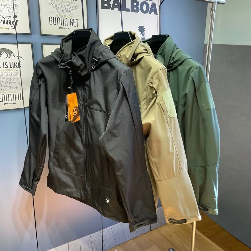 Outdoor Men's Soft ell Jaet Hidden Hat Design Spring Autumn Climbing Sport Tactical Coat Windproof Stand Fit Long Sve
Outdoor Men's Soft ell Jaet Hidden Hat Design Spring Autumn Climbing Sport Tactical Coat Windproof Stand Fit Long Sve