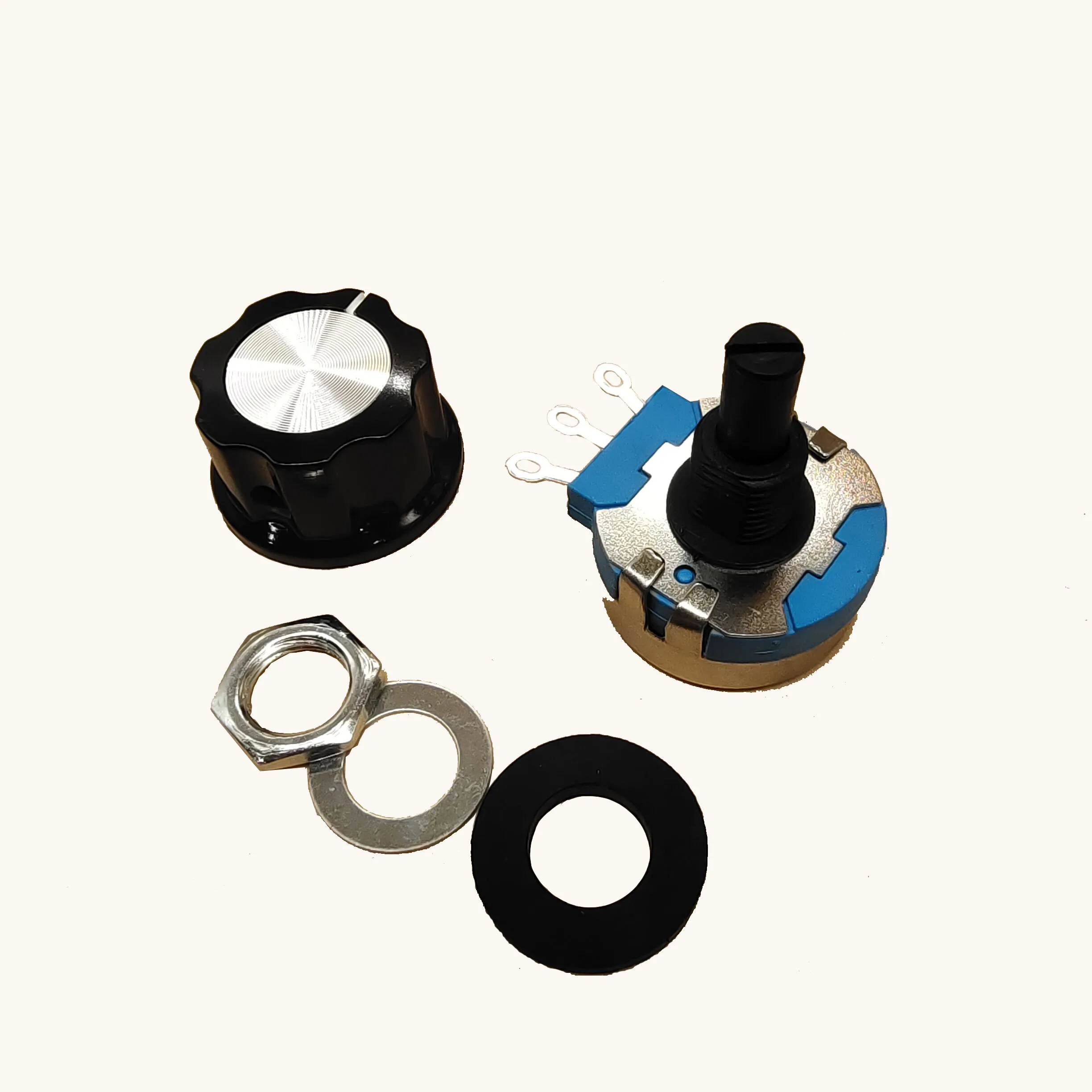 5PCS with knob RV28 3pin 6pin Electric Welding Machine Potentiometer RVS28P1 2W 10K Welding Machine Parts NEW
5PCS with knob RV28 3pin 6pin Electric Welding Machine Potentiometer RVS28P1 2W 10K Welding Machine Parts NEW