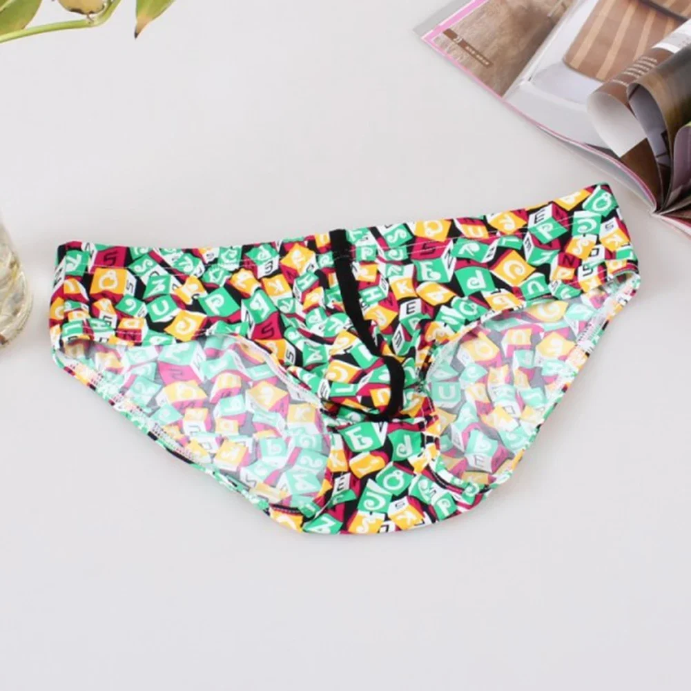 Sexy Men Ice Silk Briefs Seamless Hip Lift Underwear Male Ultra-thin U Convex Underpant Low Rise Short Swimwear Breath Knickers
Sexy Men Ice Silk Briefs Seamless Hip Lift Underwear Male Ultra-thin U Convex Underpant Low Rise Short Swimwear Breath Knickers