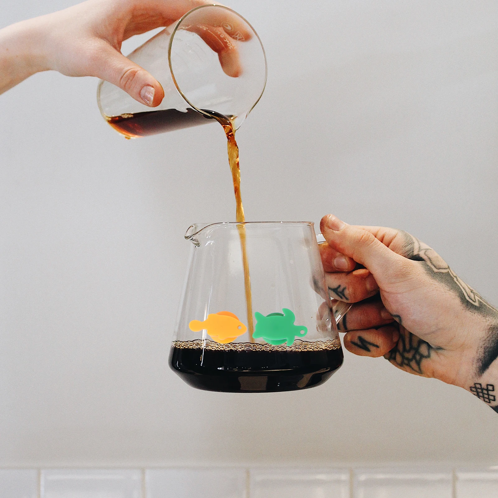 36pcs Silicone Wine Glass Markers Food Grade Suction Cup Reusable Drink Identifiers Glass Recognizers For Party Bar Ktv Use
36pcs Silicone Wine Glass Markers Food Grade Suction Cup Reusable Drink Identifiers Glass Recognizers For Party Bar Ktv Use