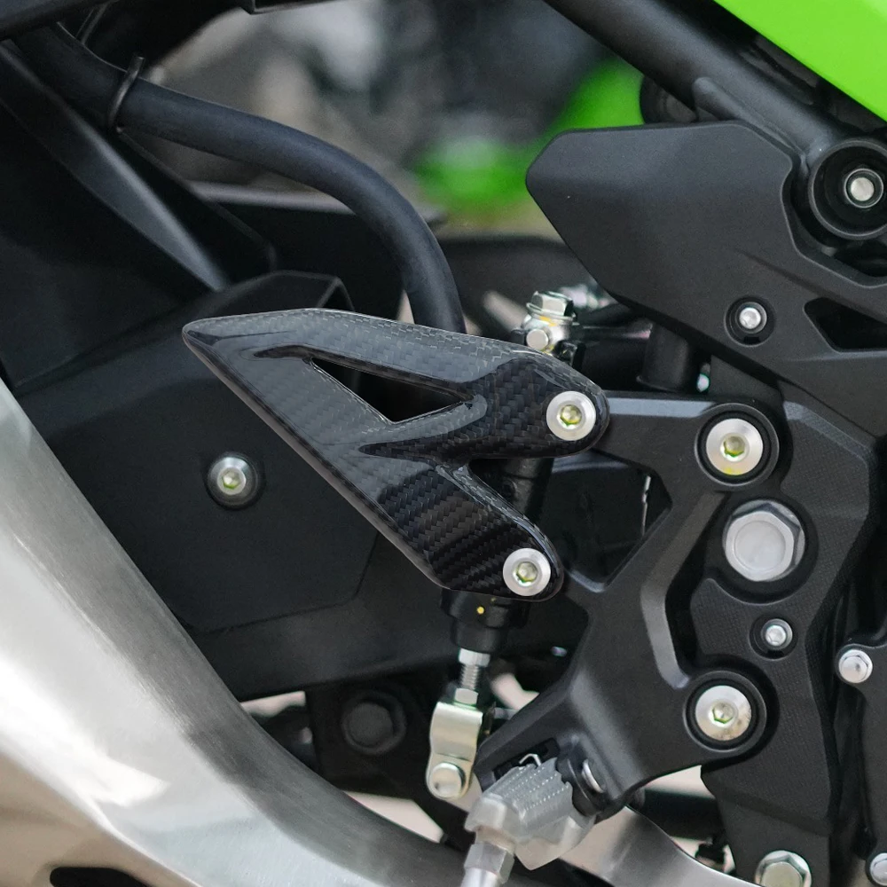 Carbon Fiber Fairing Motorcycle Foot Pedal Protection for Kawasaki Ninja 400 2018-2024 Z400 2019-2024
Carbon Fiber Fairing Motorcycle Foot Pedal Protection for Kawasaki Ninja 400 2018-2024 Z400 2019-2024