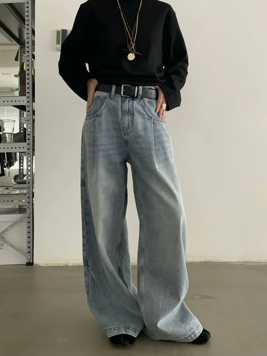 Retro Washed Loose Double Pleated Baggy Jeans Men's Casual Wide Leg Comfortable Fit Vintage Style Denim Pants for Men And Women
Retro Washed Loose Double Pleated Baggy Jeans Men's Casual Wide Leg Comfortable Fit Vintage Style Denim Pants for Men And Women