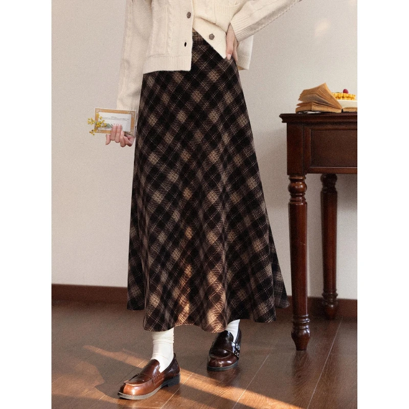 ALXNAN Vintage Plaid Skirt 2025 Fall Winter High-waisted Loose-fit Warm A-line Skirt Literary Versatile Woman's Bottoms L59038
ALXNAN Vintage Plaid Skirt 2025 Fall Winter High-waisted Loose-fit Warm A-line Skirt Literary Versatile Woman's Bottoms L59038
