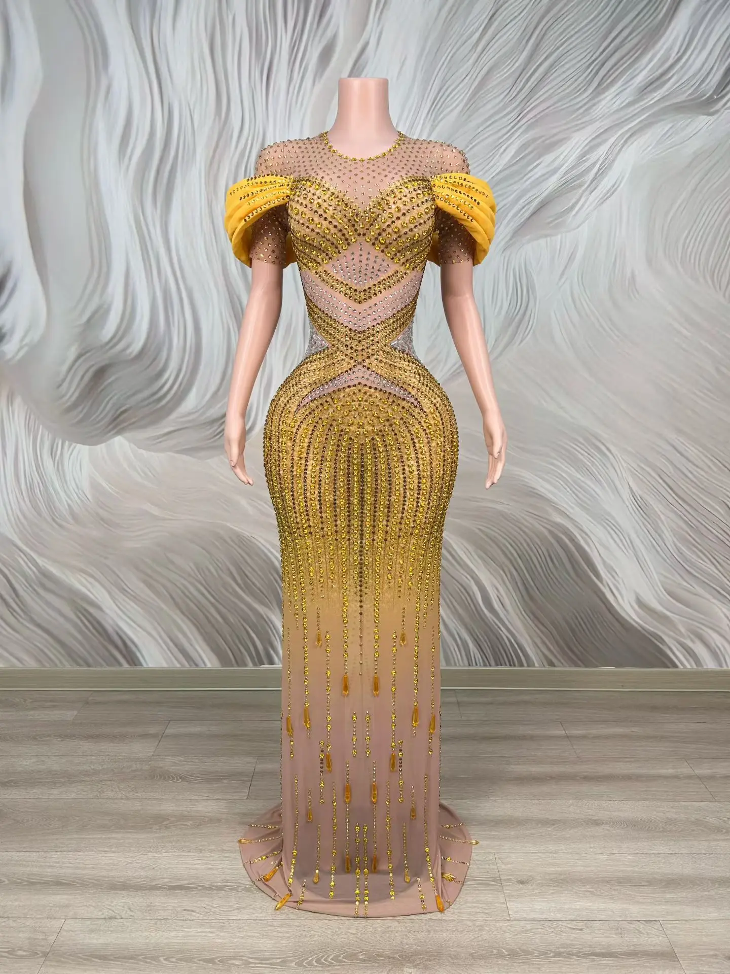 Yinxing Luxury Gold Rhinestone Nude Mesh Off Shoulder Puff Sleeve Mermaid Dress Formal Evening Wedding Guest Gown
Yinxing Luxury Gold Rhinestone Nude Mesh Off Shoulder Puff Sleeve Mermaid Dress Formal Evening Wedding Guest Gown