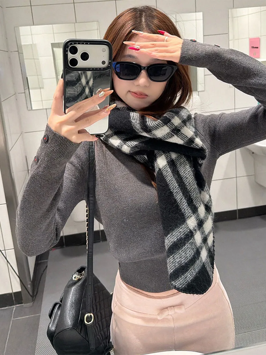 Oatmeal Fleece Lined Thick Warm Long Sleeve Knitted Sweater Women's Slim Fit Waist Cinched Autumn Winter Inner Wear Grey
Oatmeal Fleece Lined Thick Warm Long Sleeve Knitted Sweater Women's Slim Fit Waist Cinched Autumn Winter Inner Wear Grey