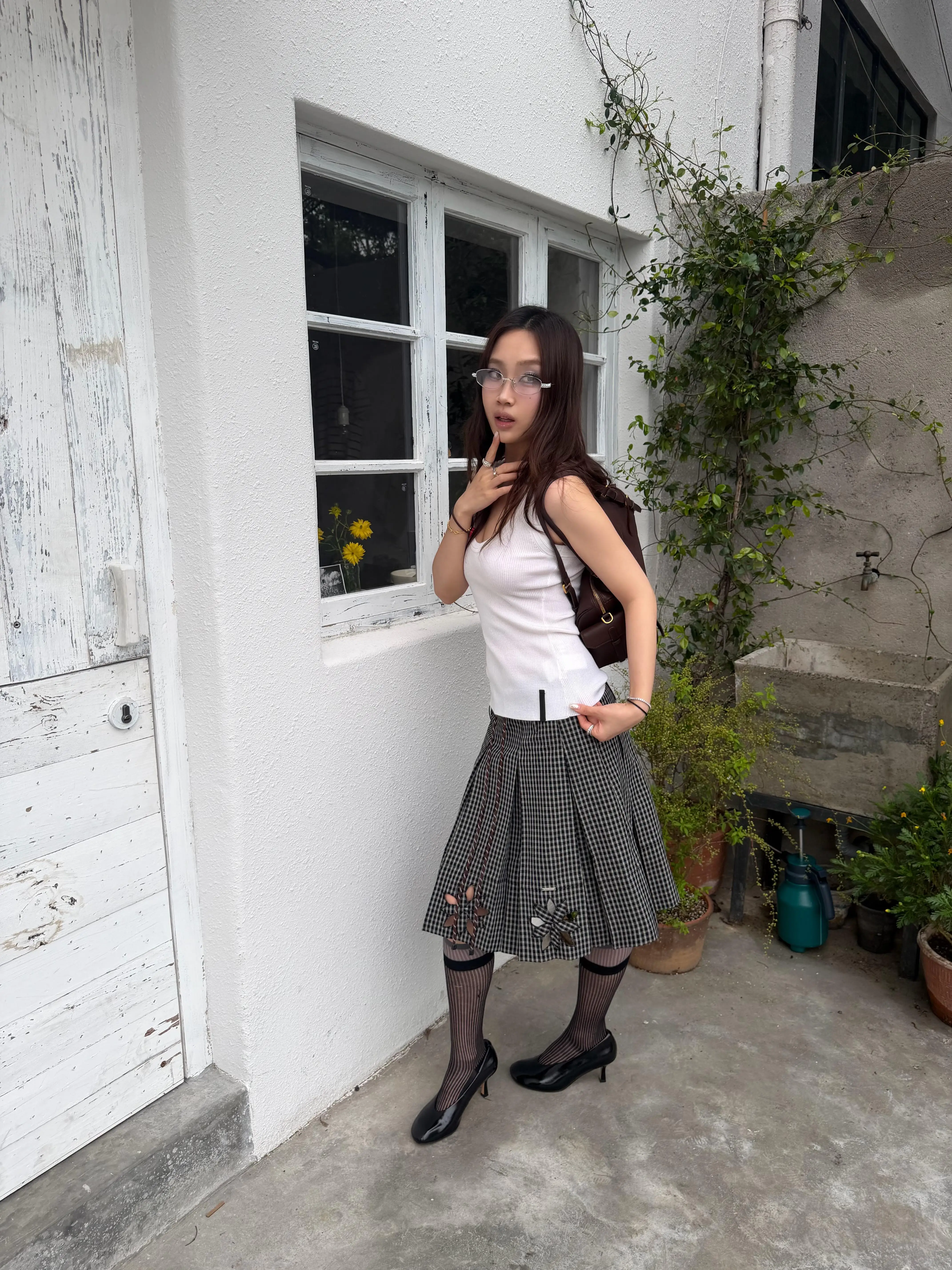 Retro High Waist Plaid Drawstring Hollow out Embroidery Half Skirt Women's Spring Summer New Style Pleated Midi Skirt
Retro High Waist Plaid Drawstring Hollow out Embroidery Half Skirt Women's Spring Summer New Style Pleated Midi Skirt