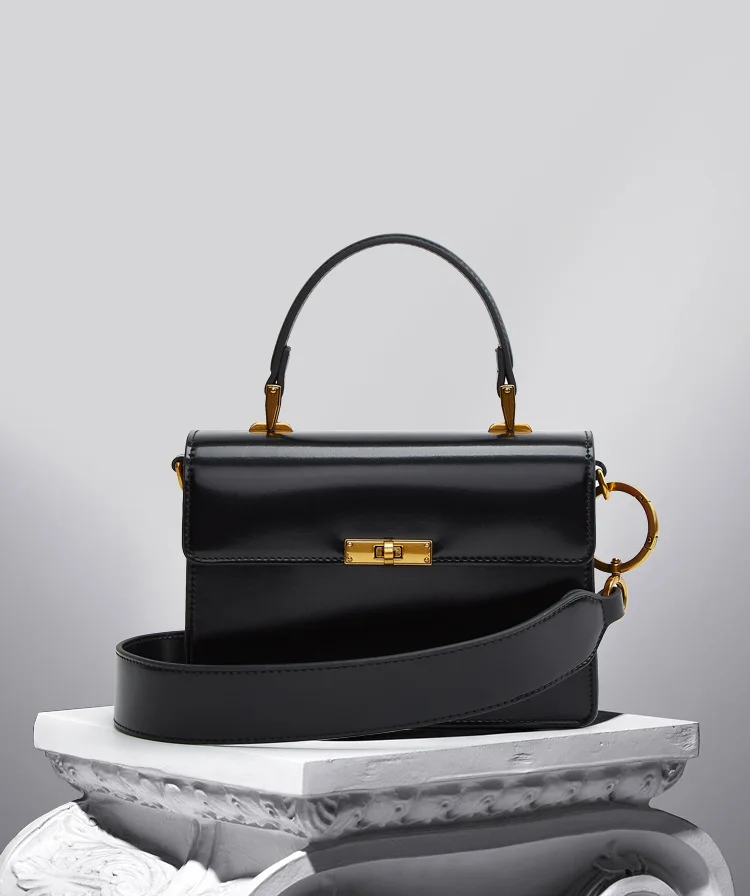 Diaper Bag Vintage Retro Classic Elegant Leather Crossbody Handbag Women Unique Leisure Casual Simple Minimalist
Diaper Bag Vintage Retro Classic Elegant Leather Crossbody Handbag Women Unique Leisure Casual Simple Minimalist