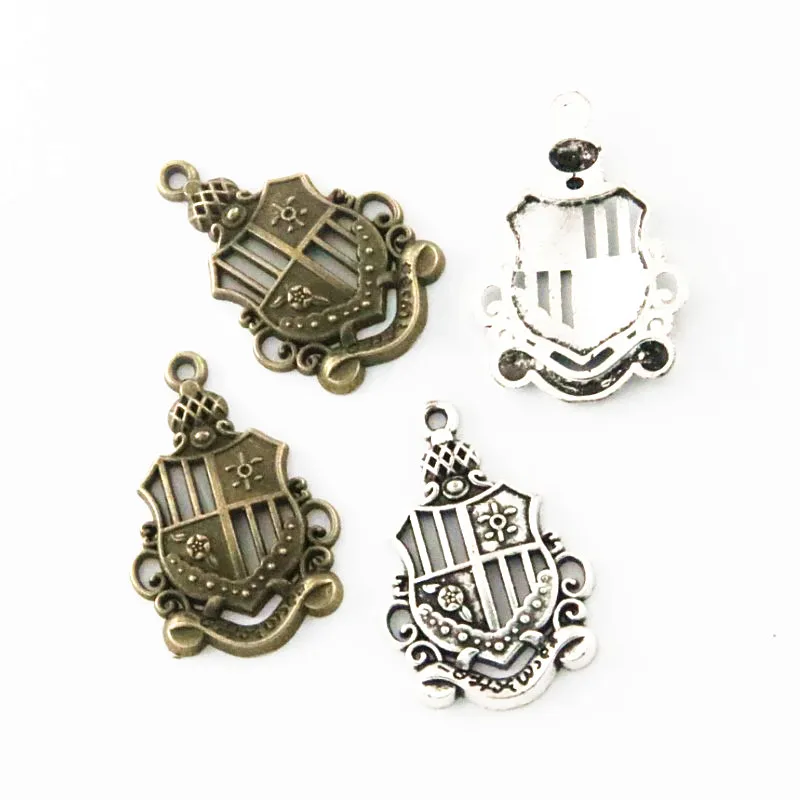 50Pcs 28*19MM Antique Silver Plated Bronze Color Crown Pendants Retro Charms DIY Accessories
50Pcs 28*19MM Antique Silver Plated Bronze Color Crown Pendants Retro Charms DIY Accessories