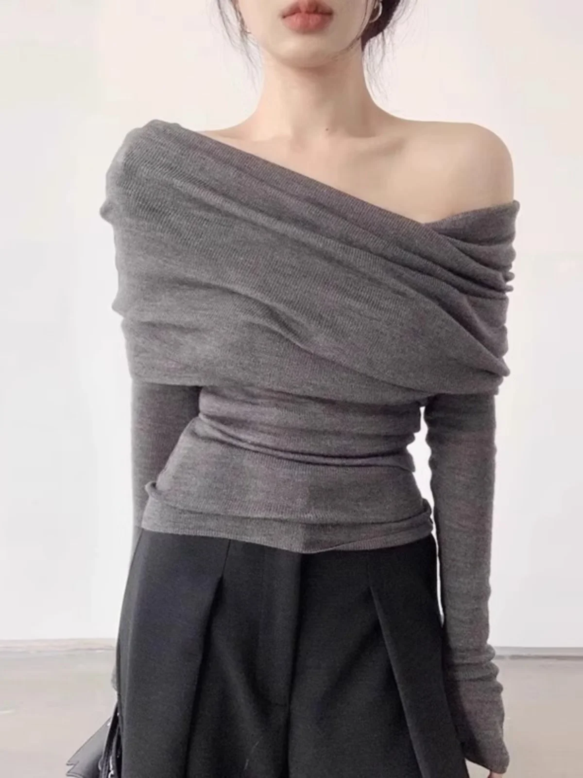 Shoulder Bared Knitted Sweater Design Sensation Women's Fashion Inner Wear Base Shirt Autumn New Style Commute Style Slim Fit
Shoulder Bared Knitted Sweater Design Sensation Women's Fashion Inner Wear Base Shirt Autumn New Style Commute Style Slim Fit