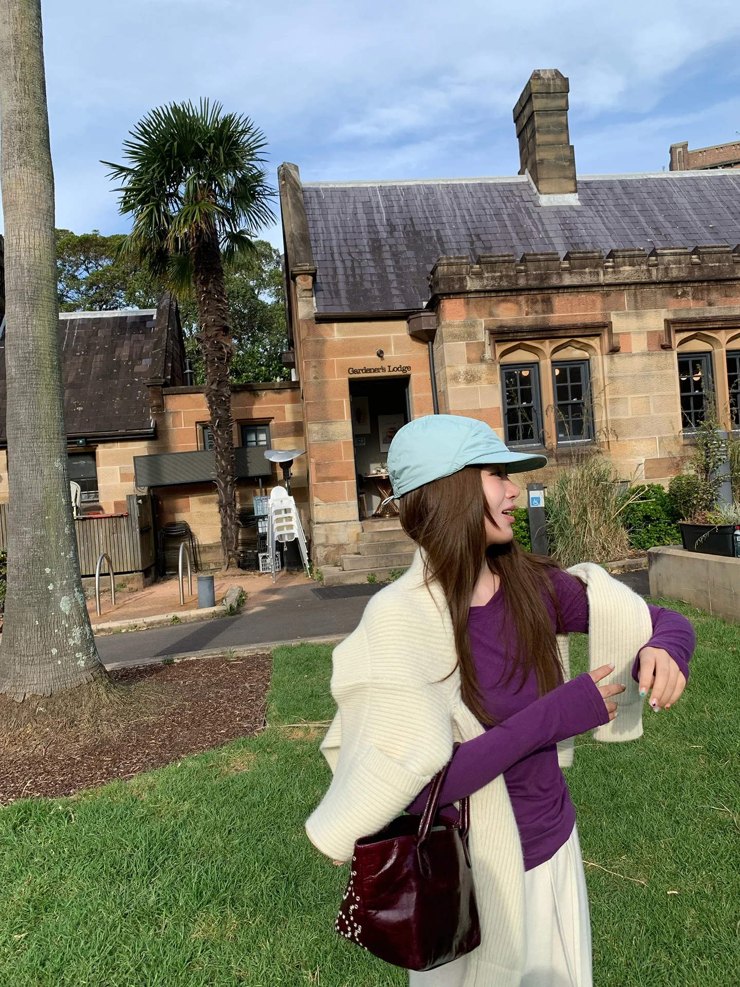 Ele Cotton T-irt with Knot Ne Design Pure Cotton Long Sve Basic Top for Autumn Winter Season Ladies Faion
Ele Cotton T-irt with Knot Ne Design Pure Cotton Long Sve Basic Top for Autumn Winter Season Ladies Faion