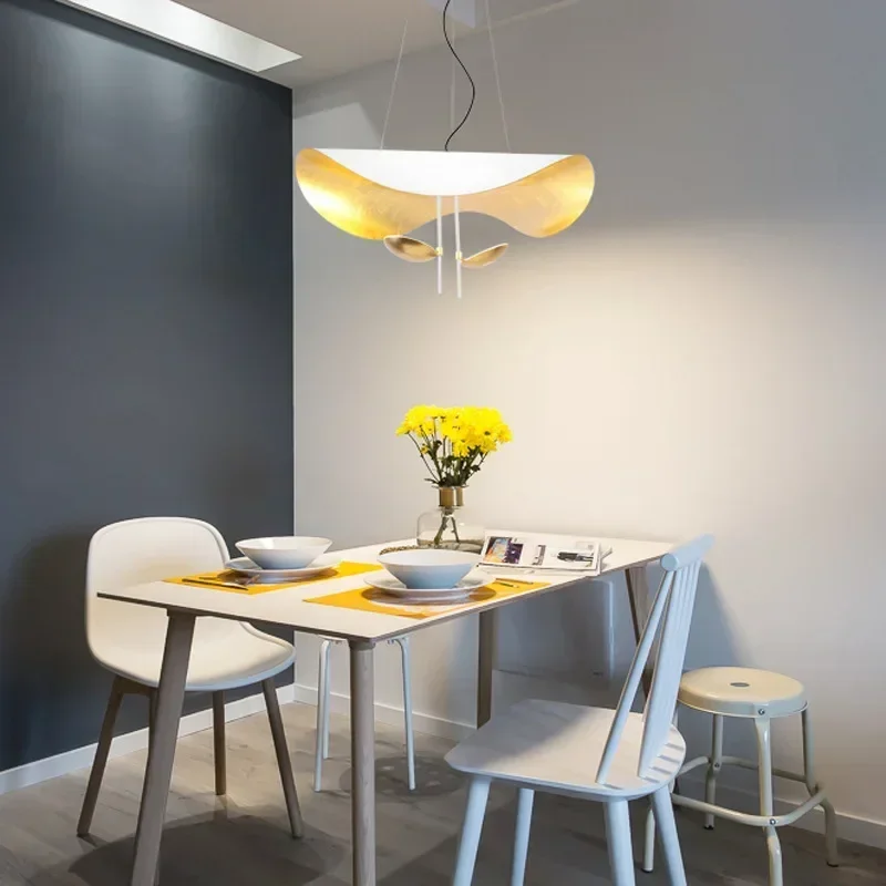 Modern Minimalist Flying Hat LED Chandelier Living Room Dining Room Bedroom Chandelier Art Home Decoration Lighting
Modern Minimalist Flying Hat LED Chandelier Living Room Dining Room Bedroom Chandelier Art Home Decoration Lighting