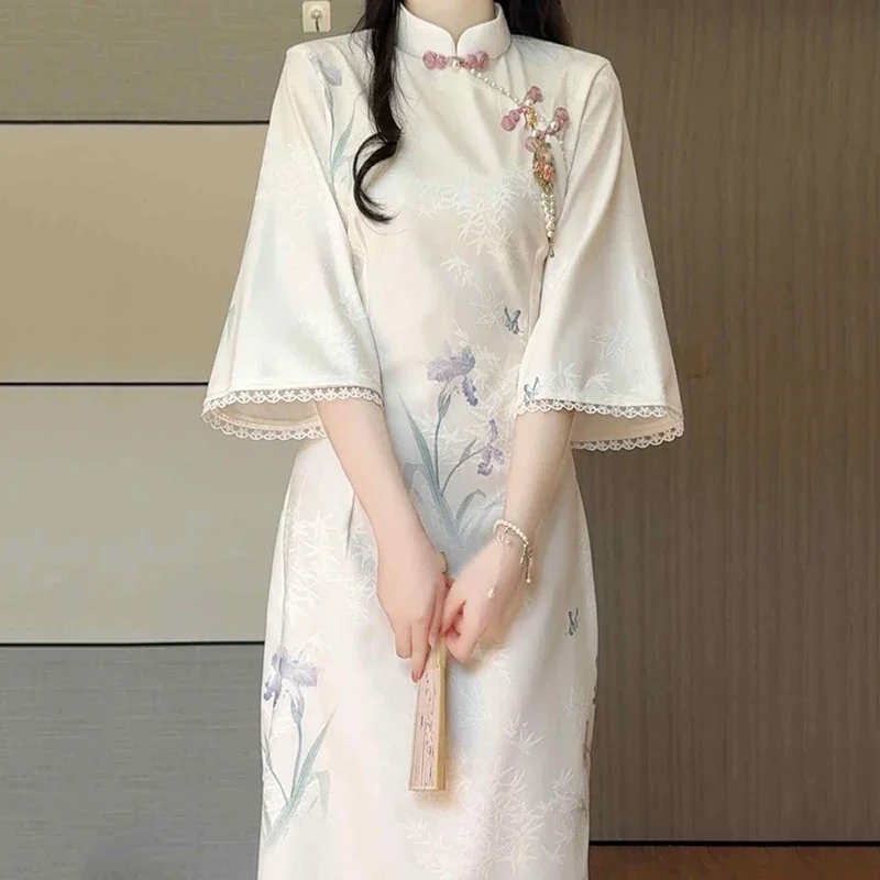Elegant Floral Qipao Dress for Women Spring 2025 Chinese Style Long Dress Short Sleeve Low Slit Cheongsam Young Ladies Fashion
Elegant Floral Qipao Dress for Women Spring 2025 Chinese Style Long Dress Short Sleeve Low Slit Cheongsam Young Ladies Fashion
