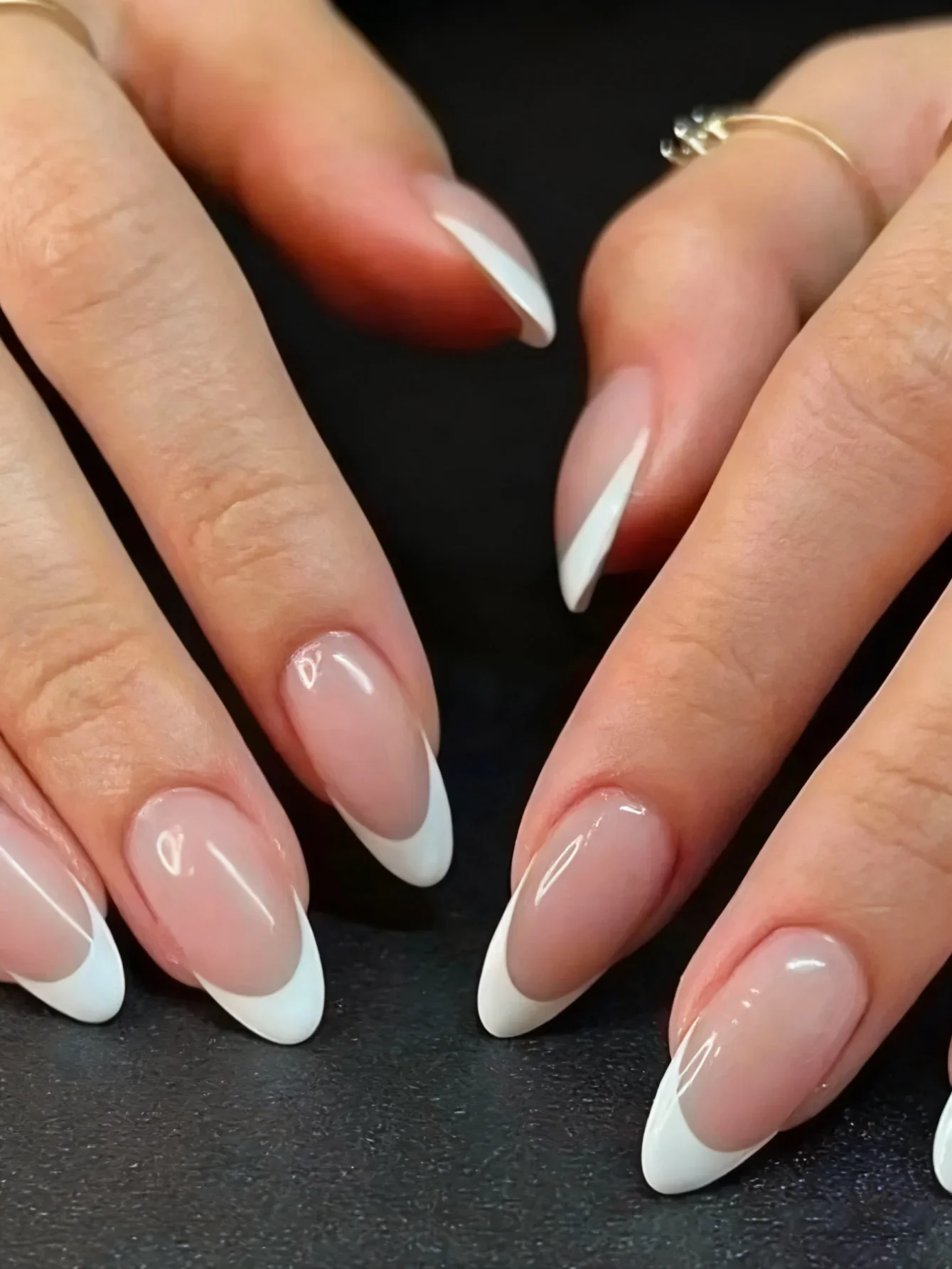 24pcs Long Almond Fake Nails White French Press on Nails Simple Full Cover Detachable Nail Tips
24pcs Long Almond Fake Nails White French Press on Nails Simple Full Cover Detachable Nail Tips