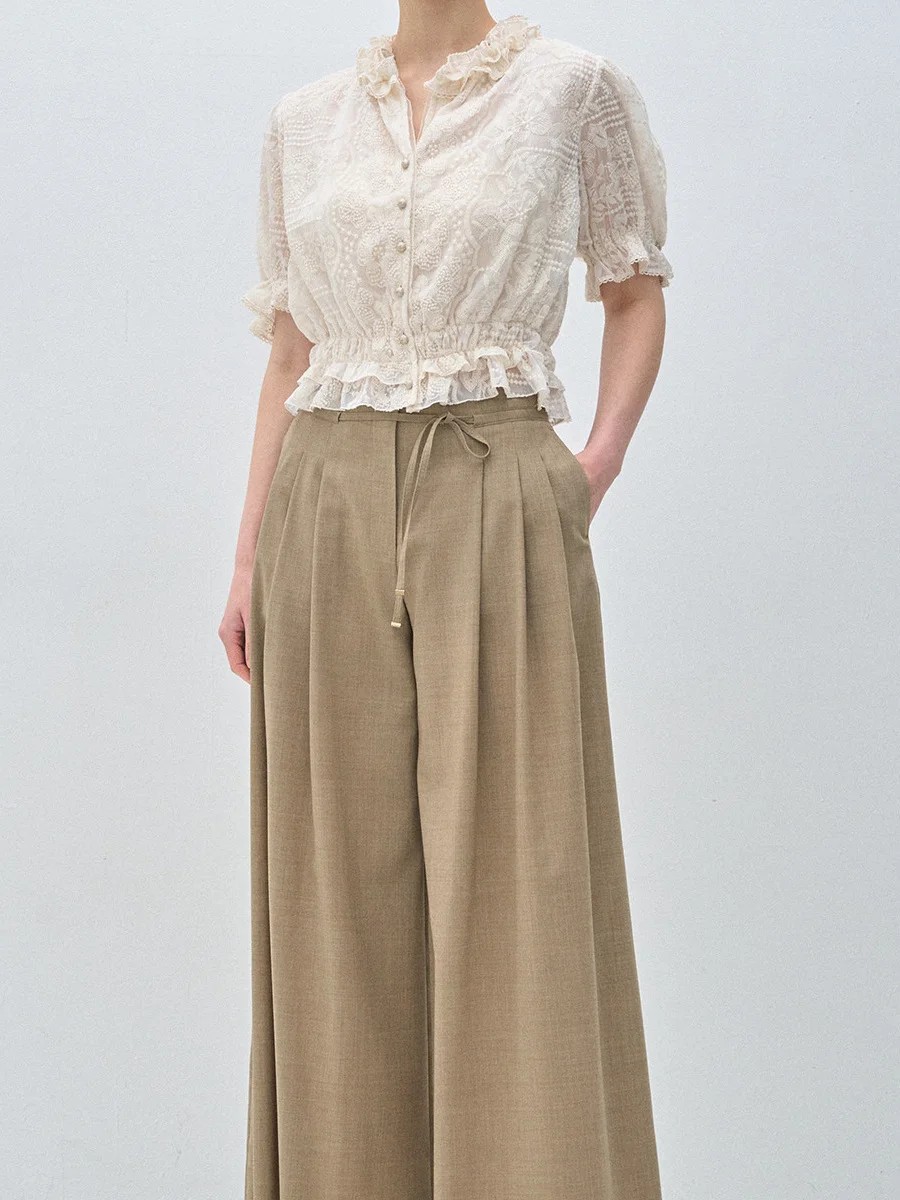 Faionable Commuter ort Sve irt with Embroidered Lace Collar Waist-Cinching Versatile Top for Women Summer 2025
Faionable Commuter ort Sve irt with Embroidered Lace Collar Waist-Cinching Versatile Top for Women Summer 2025