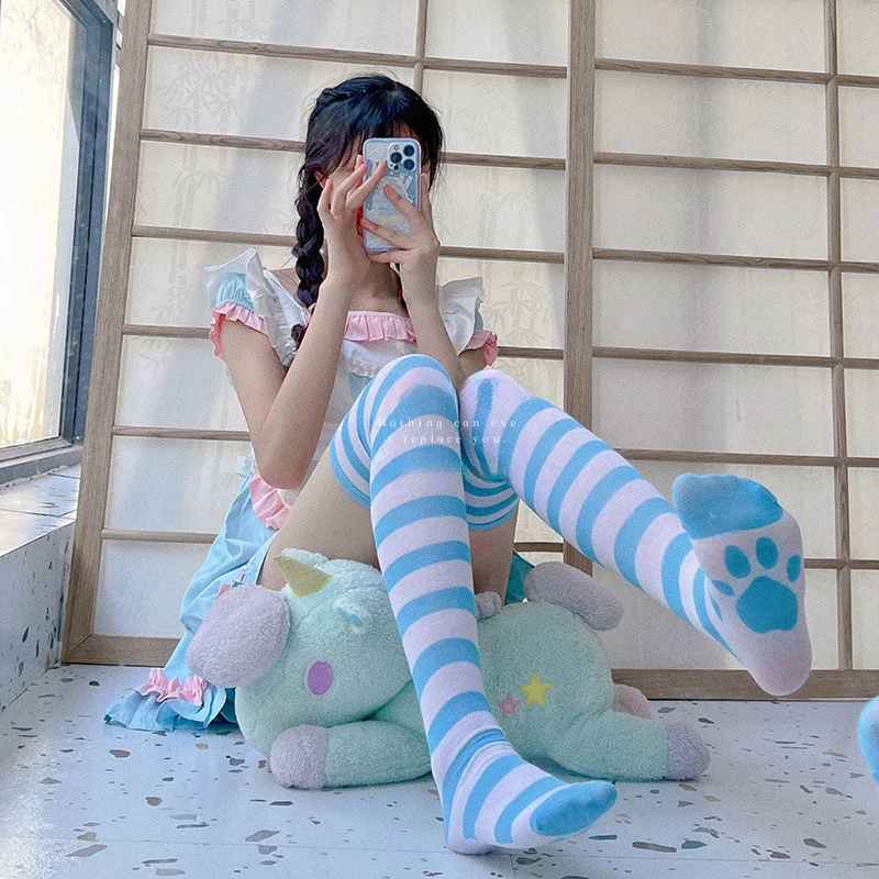 YEZIXIN Cat paw knee high socks Lolita girl paired with striped long stockings JK girl pink series sexy cute floor socks
YEZIXIN Cat paw knee high socks Lolita girl paired with striped long stockings JK girl pink series sexy cute floor socks
