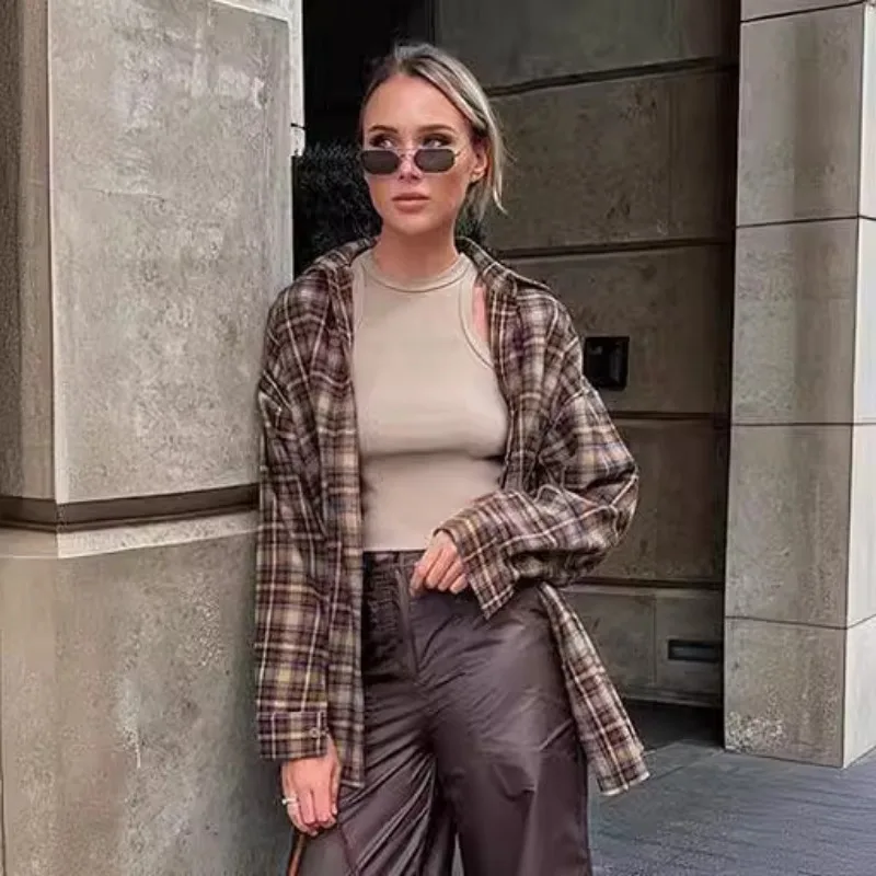 Casual Plaid Shirt Woman Loose Autumn Winter Lapel Buttons Women's Coat Full Sleeve Cozy Vintage Khaki Tops Female Streetwear
Casual Plaid Shirt Woman Loose Autumn Winter Lapel Buttons Women's Coat Full Sleeve Cozy Vintage Khaki Tops Female Streetwear