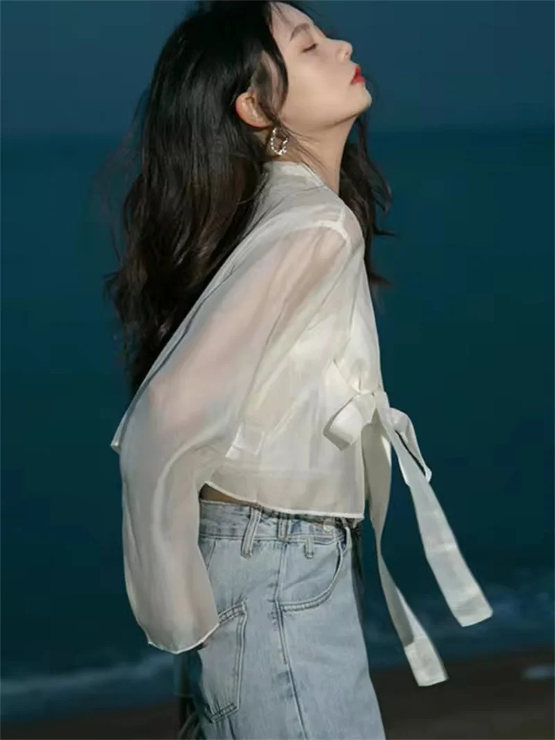 Vintage Harajuku Thin Shirts Summer Women Elegant Lace-up Sunscreen Chiffon Blouse Female Cardigan Tops for Beach Party
Vintage Harajuku Thin Shirts Summer Women Elegant Lace-up Sunscreen Chiffon Blouse Female Cardigan Tops for Beach Party