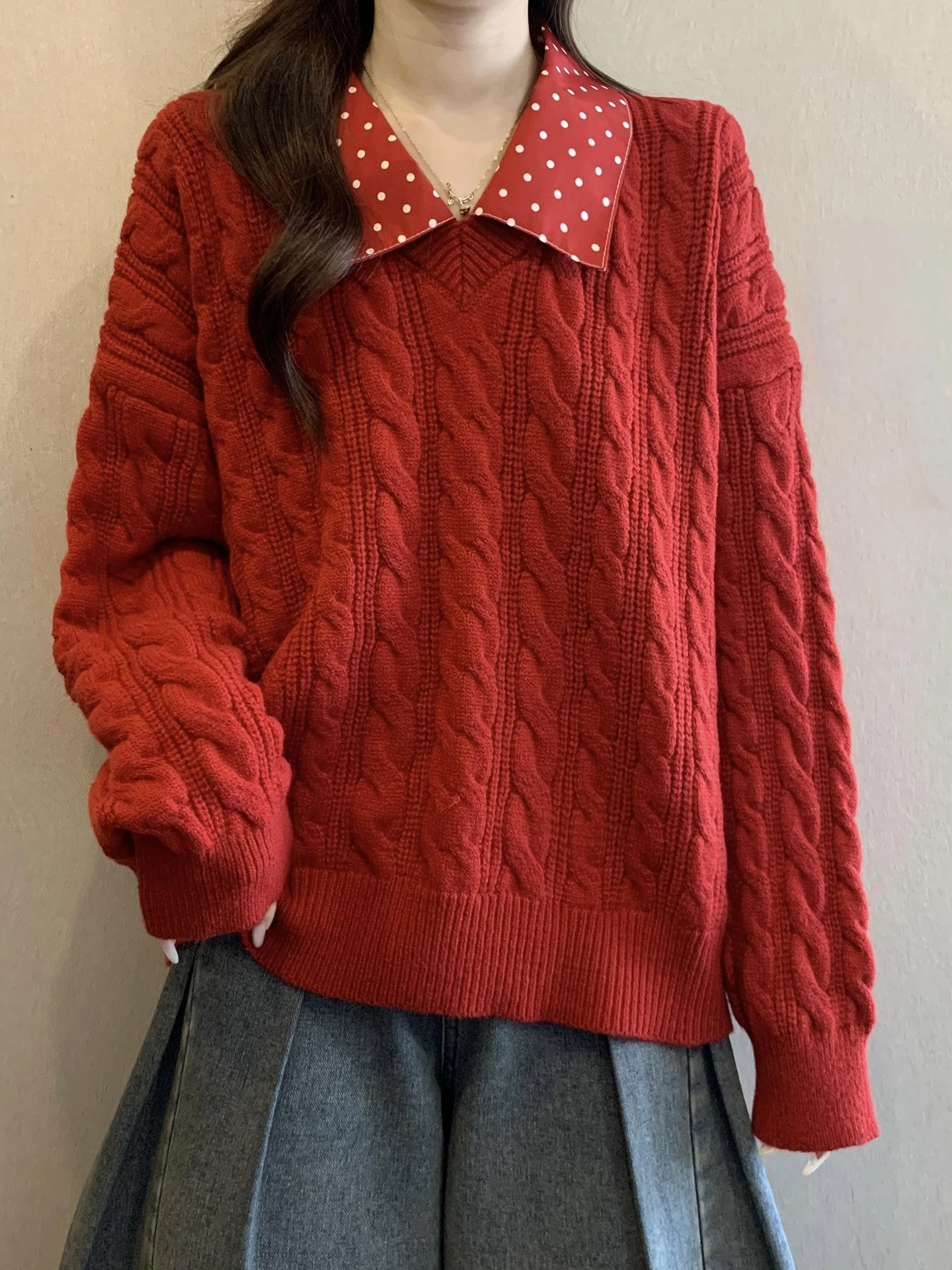 Красный вязаный свитер в горошек для женщин, осенне-зимний, больших размеров, красивый, уникальный, имитация двух предметов, с эффектом спирального плетения, длинный рукав
Красный вязаный свитер в горошек для женщин, осенне-зимний, больших размеров, красивый, уникальный, имитация двух предметов, с эффектом спирального плетения, длинный рукав