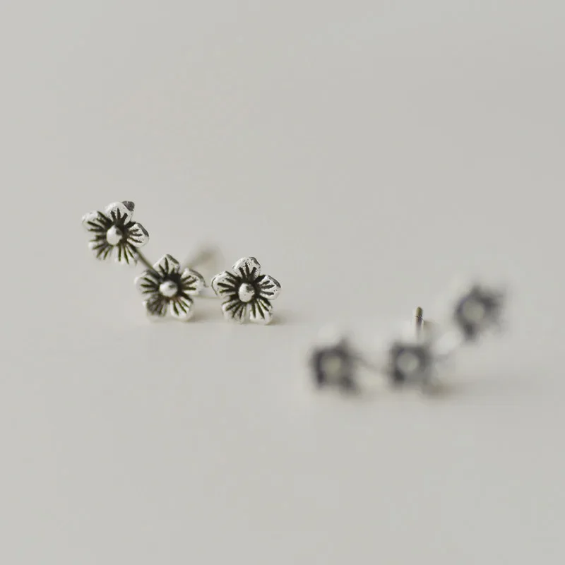 New Hot Fashion 925 Sterling Silver flower Retro Earrings for Women Girls Gift Statement Jewelry
New Hot Fashion 925 Sterling Silver flower Retro Earrings for Women Girls Gift Statement Jewelry