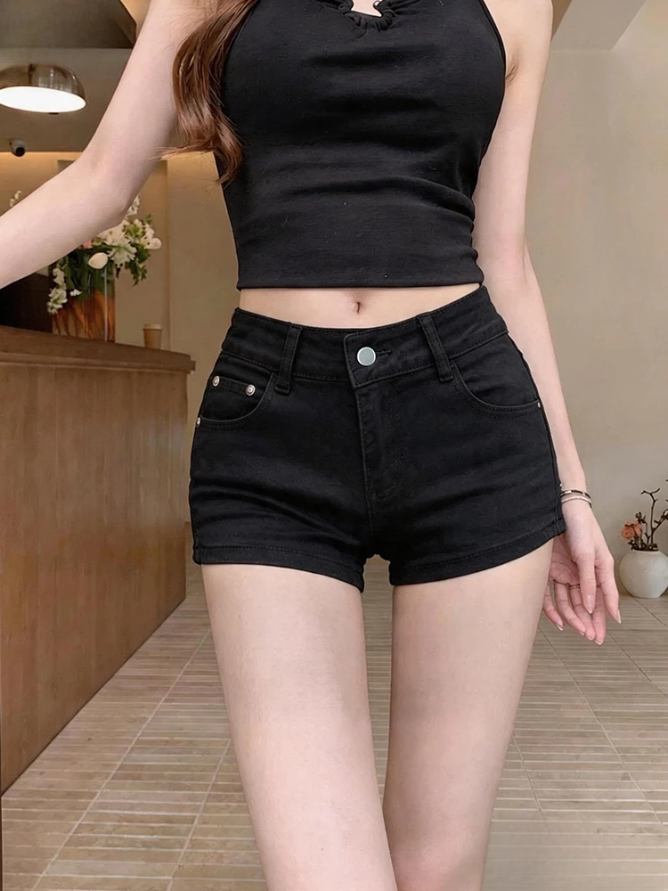 Black Denim Short Shorts Women's Summer 2026 New Low Waist Elastic Slimming Hot Pants High Waist Pocket Jeans Mid-Length Skirt
Black Denim Short Shorts Women's Summer 2026 New Low Waist Elastic Slimming Hot Pants High Waist Pocket Jeans Mid-Length Skirt
