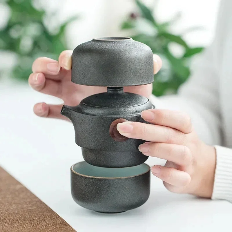New Chinese Portable Tea Set Ceramic 1 Pot 2 Cups Travel Tea Set Mugs Storage Bag Teaware Set Heat Insulation Container
New Chinese Portable Tea Set Ceramic 1 Pot 2 Cups Travel Tea Set Mugs Storage Bag Teaware Set Heat Insulation Container