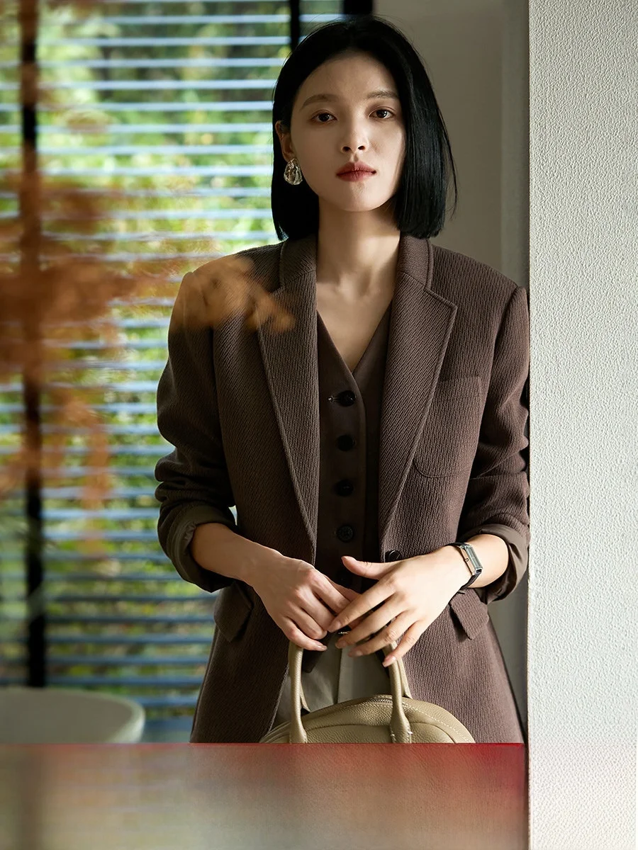 Modern Lady Knitted Woolen Suit Jaet Autumn Faion 25 Woolen Knit Embroidered Coat Women's New Sle Commute Wind Straight...
Modern Lady Knitted Woolen Suit Jaet Autumn Faion 25 Woolen Knit Embroidered Coat Women's New Sle Commute Wind Straight...