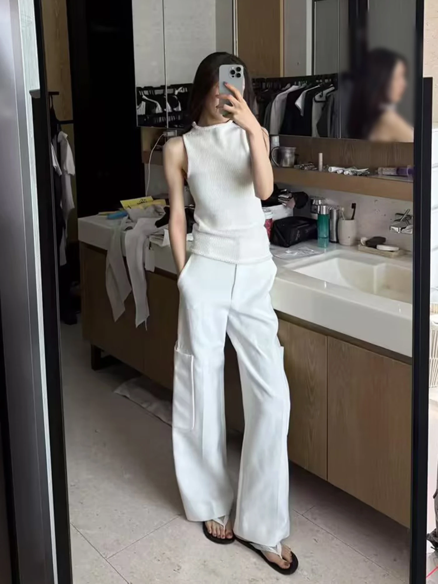 Romi Studio High Ne Cuffed Svel Knit Vest Thi Yarn mat Design Spring 2025 Ladies Faion Svel Top
Romi Studio High Ne Cuffed Svel Knit Vest Thi Yarn mat Design Spring 2025 Ladies Faion Svel Top