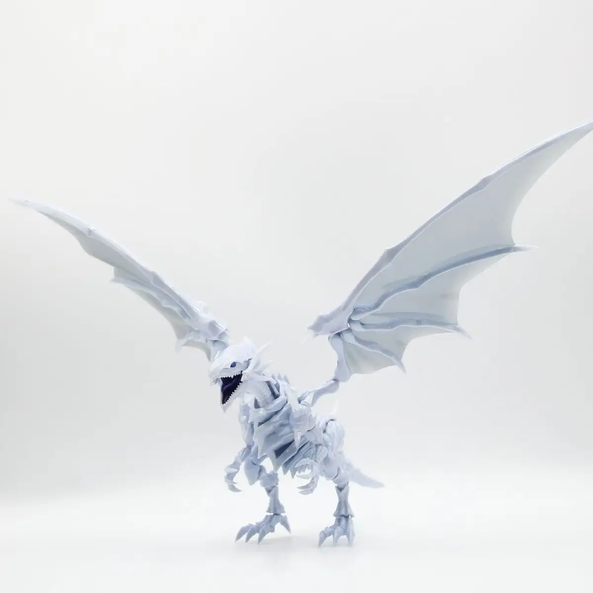 Dragon Blue-Eyed White Dragon with Transparent Stand Assembly Model
Dragon Blue-Eyed White Dragon with Transparent Stand Assembly Model