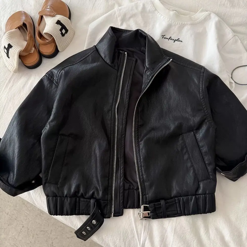 Весенне-осенняя детская кожаная куртка, модный новый стиль, кардиган на молнии, унисекс, однотонный, для мальчиков и девочек
Весенне-осенняя детская кожаная куртка, модный новый стиль, кардиган на молнии, унисекс, однотонный, для мальчиков и девочек
