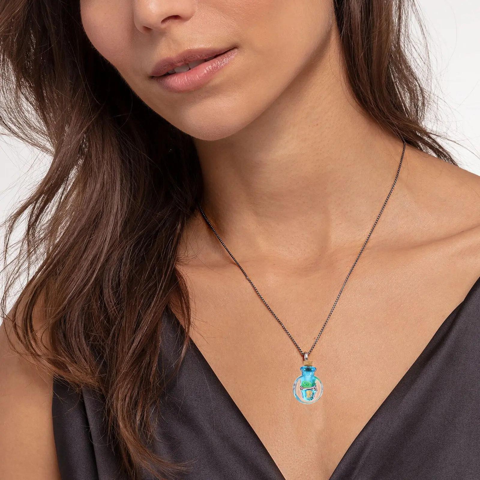 Glass Essential Oil Bottle Pendant Small Delicate Perfume Diffuser Necklace Glass Oil Diffuser Pendant Decorative Jewelry Making
Glass Essential Oil Bottle Pendant Small Delicate Perfume Diffuser Necklace Glass Oil Diffuser Pendant Decorative Jewelry Making