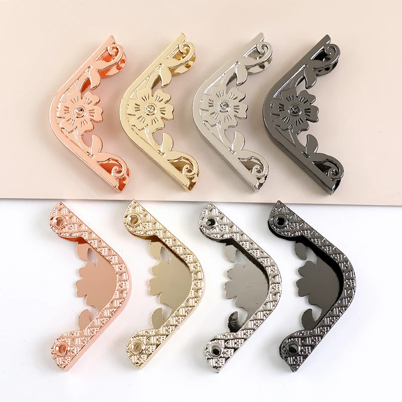 4/10/20Pcs 35x46mm Bag Metal Corner Protector Buckle Handbag Cover Decoration Hook Book Edge Banding Carabiner Clips Accessories
4/10/20Pcs 35x46mm Bag Metal Corner Protector Buckle Handbag Cover Decoration Hook Book Edge Banding Carabiner Clips Accessories