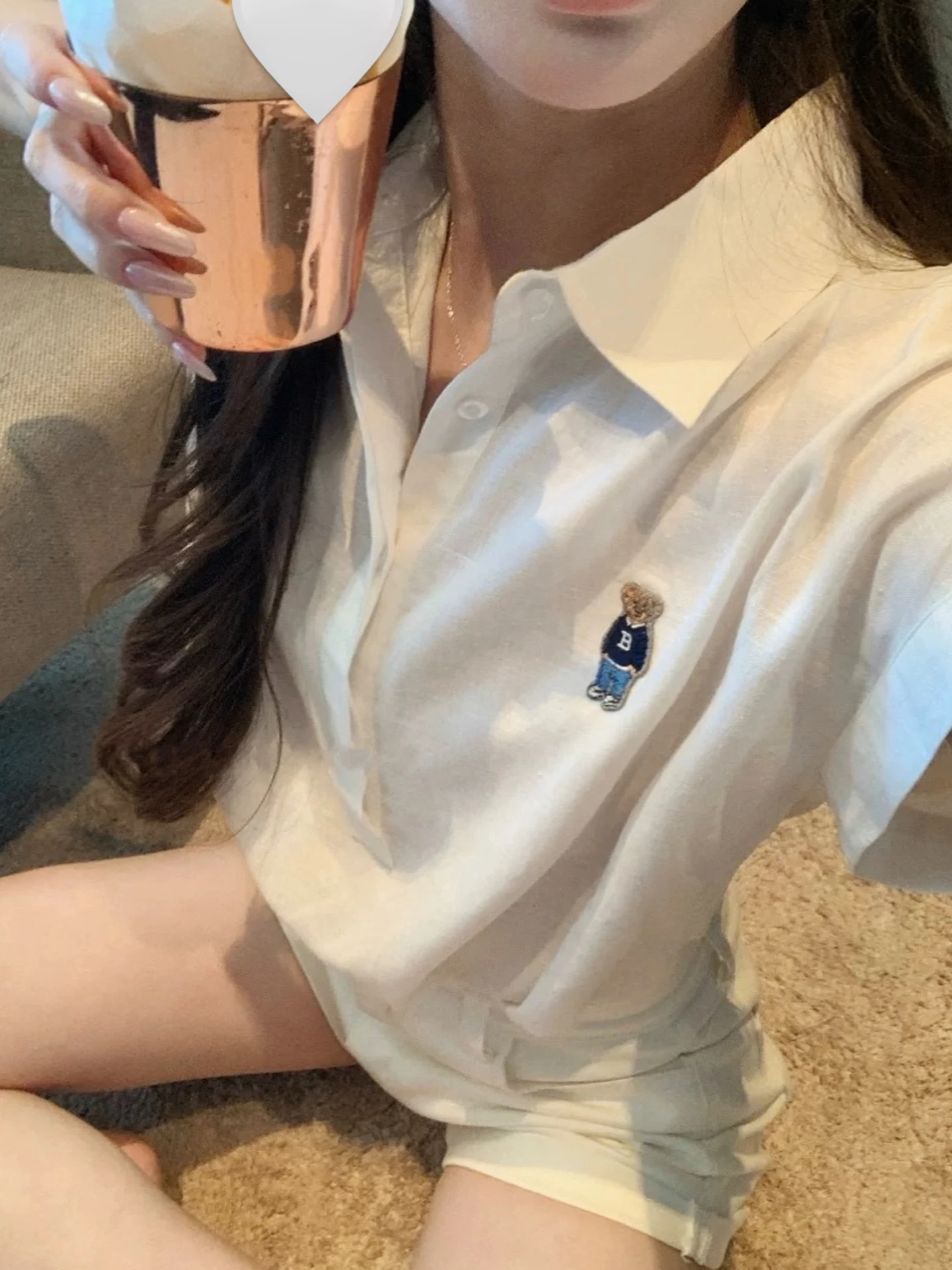 Loose Women's White irt Bear Patchwork Embroidery Svel Summer Top Korean Sle Commute Wind New Arrival 2025
Loose Women's White irt Bear Patchwork Embroidery Svel Summer Top Korean Sle Commute Wind New Arrival 2025