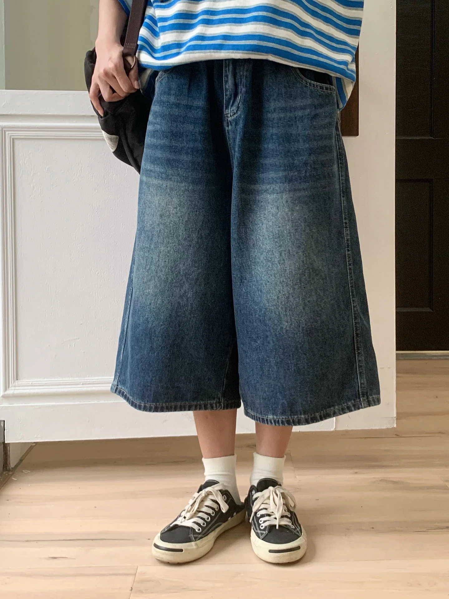 Slim Fit Japanese Style Denim Wide Leg Pants Women Summer Thin Seven Points Casual High Waist Cotton Polyester Blend Fabric
Slim Fit Japanese Style Denim Wide Leg Pants Women Summer Thin Seven Points Casual High Waist Cotton Polyester Blend Fabric