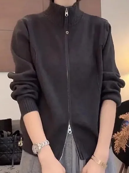 Вязаный повседневный свитер с двойной молнией, кардиган больших размеров, женский воротник-стойка, удобный свободный крой, всесезонный длинный топ све
Вязаный повседневный свитер с двойной молнией, кардиган больших размеров, женский воротник-стойка, удобный свободный крой, всесезонный длинный топ све