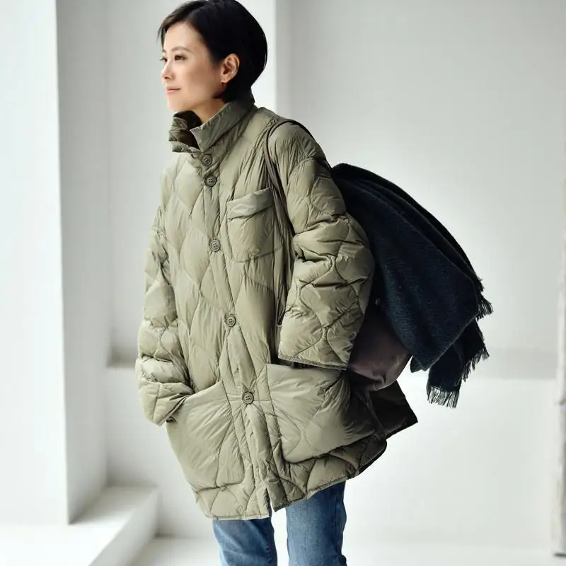 Sli White Du down Jaet женское длинное пальто повседневное тонкое зимнее пальто из полиэстера на пуговицах для поездок на работу
Sli White Du down Jaet женское длинное пальто повседневное тонкое зимнее пальто из полиэстера на пуговицах для поездок на работу