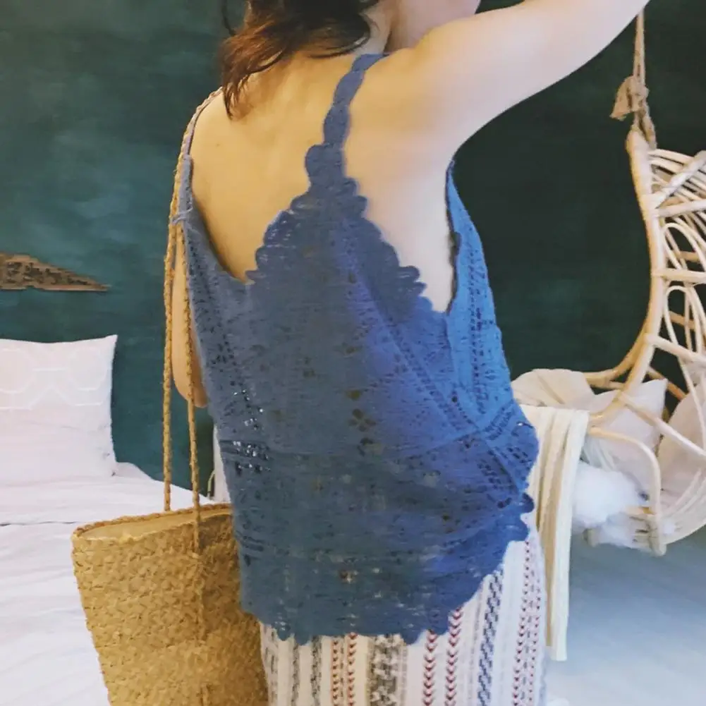 Versatile Lace Top Stylish Women's Crochet Lace Vest Top with V-neck Sleeveless Design Elegant Hollow Lace Sling Top for Summer
Versatile Lace Top Stylish Women's Crochet Lace Vest Top with V-neck Sleeveless Design Elegant Hollow Lace Sling Top for Summer