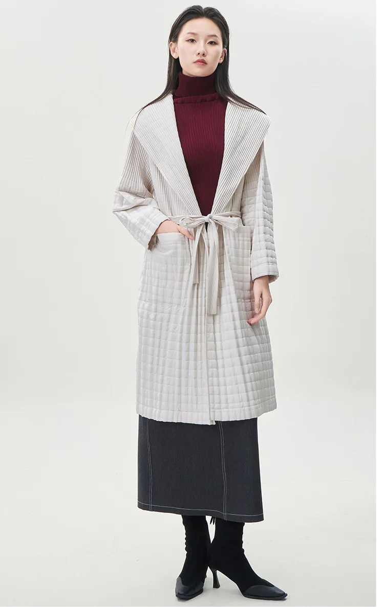 Miyake Cotton Coat Winter New Style Thick Warm Cotton Coat Women's Mid-Length Loose Fit Tie Plus Size Cotton Jacket
Miyake Cotton Coat Winter New Style Thick Warm Cotton Coat Women's Mid-Length Loose Fit Tie Plus Size Cotton Jacket