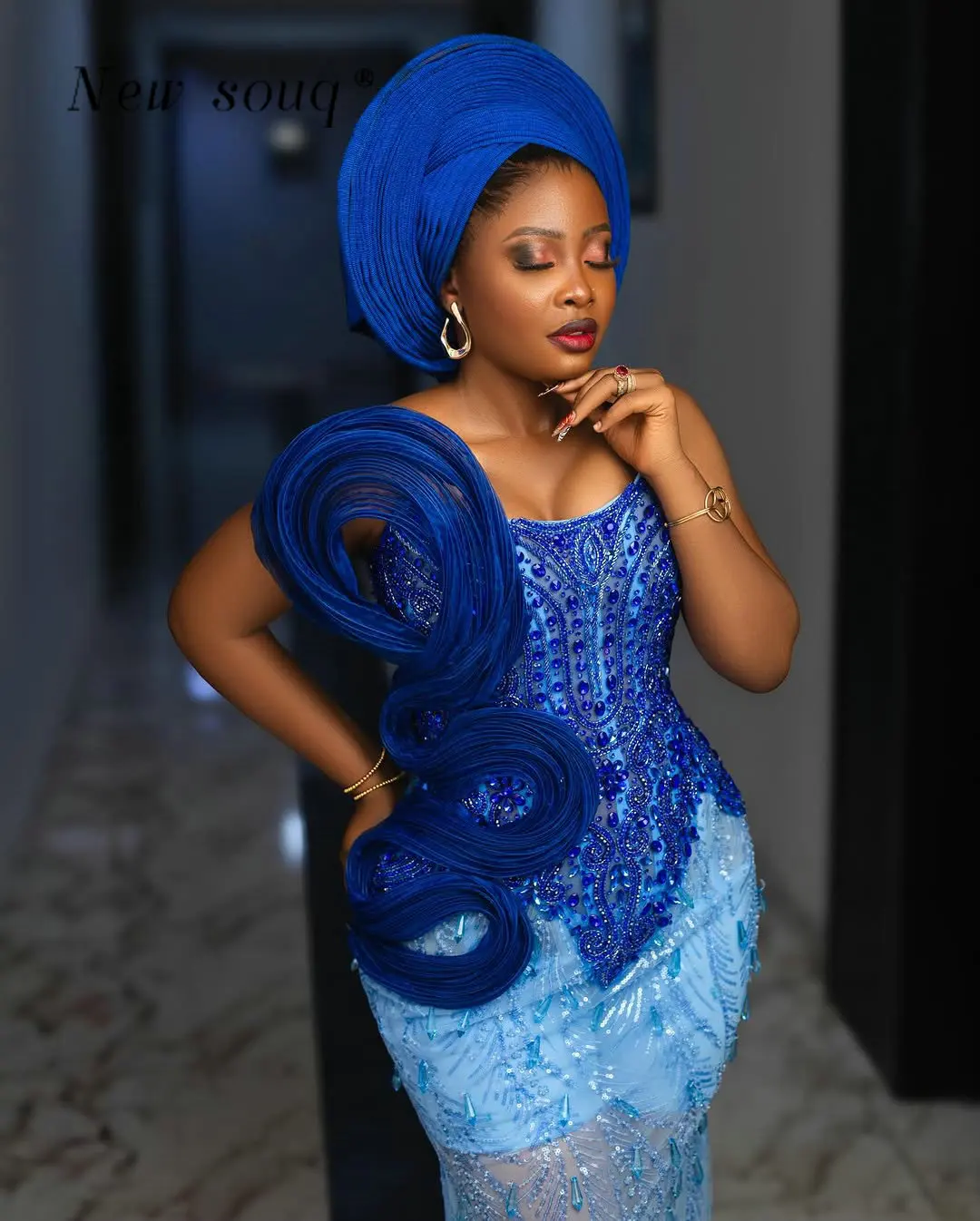 Aso Ebi Blue Crystals Strapless Prom Dresses African Black Girls Nigeria Traditional Wedding Evening Party Gowns Customized
Aso Ebi Blue Crystals Strapless Prom Dresses African Black Girls Nigeria Traditional Wedding Evening Party Gowns Customized