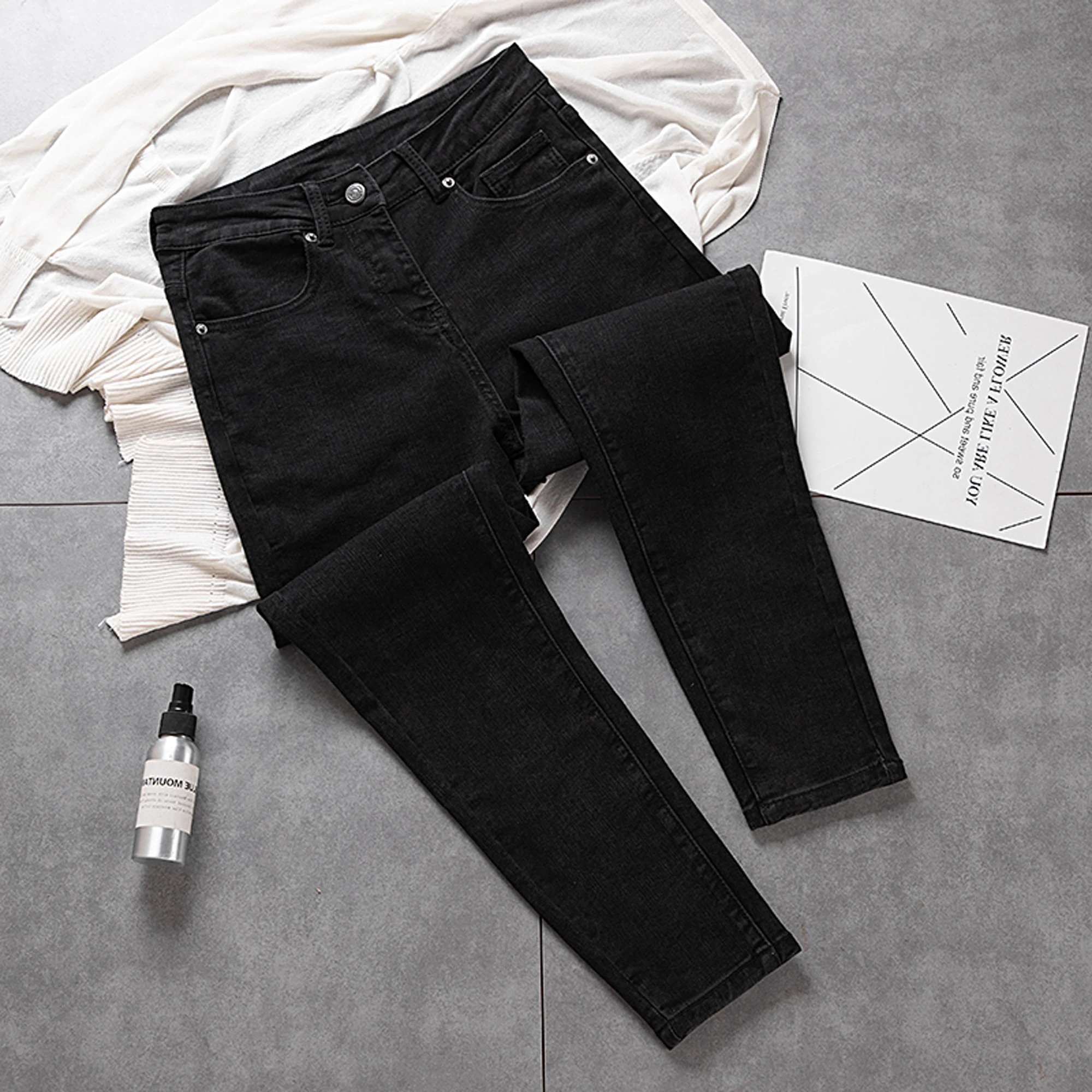 Spring Summer New Sle Trendy Brand Simple Bla ey Nine Points Jeans Men Elastic Slimming Korean Version Casual Haome ...
Spring Summer New Sle Trendy Brand Simple Bla ey Nine Points Jeans Men Elastic Slimming Korean Version Casual Haome ...